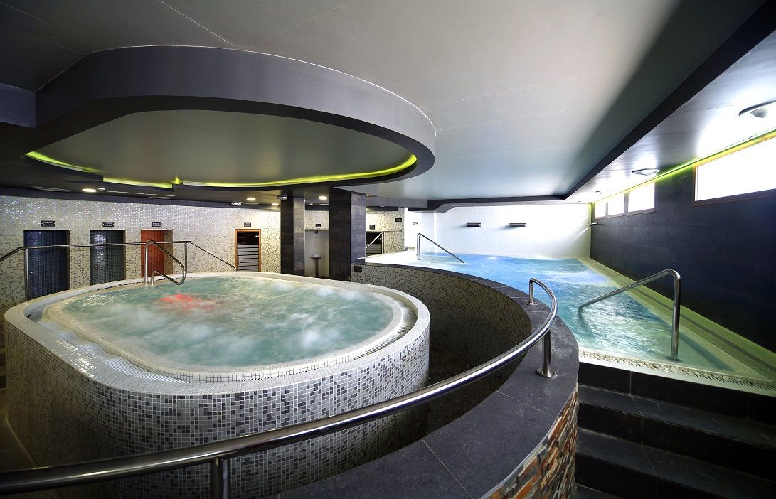 Apartahotel & Spa Jacetania Jaca Ngoại thất bức ảnh
